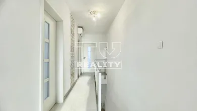 Na predaj dom, 146 m², Senec