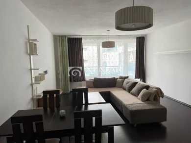Kiadó lakások, 2-szobás, Banská Bystrica · €720