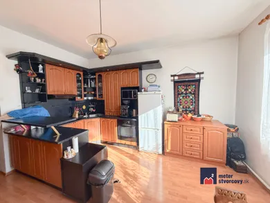 Na predaj 5-izbový byt, 77 m², Žilina, Vojtecha Spanyola