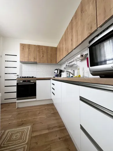 Mieszkania na sprzedaż, 4-pokojowe, Levice · €169 000