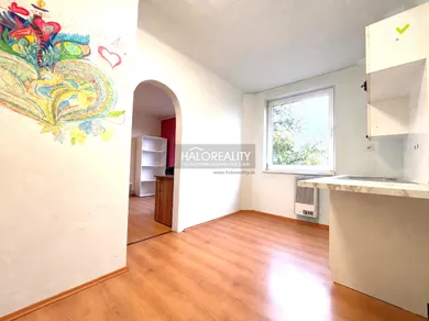 Na predaj 1-izbový byt, 35 m², Považská Bystrica