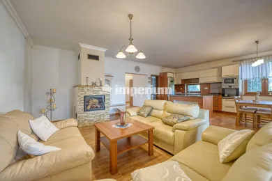 Eladó házak, 3-szobás, Šamorín · €430 000