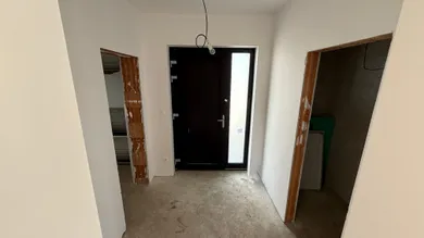 Na predaj 4-izbový dom, 150 m², Hviezdoslavov