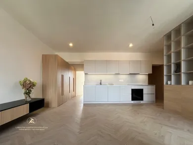 Byty na predaj 3-izbový, Bratislava-Nové Mesto · €349 500