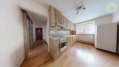 Na predaj 2-izbový byt, 61 m², Žiar nad Hronom