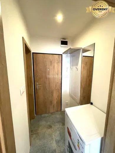 Na prenájom 1-izbový byt, 20 m², Banská Bystrica, Internátna