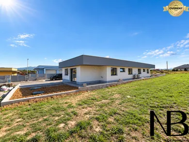 Na prenájom 4-izbový dom, 107 m², Trenčianske Jastrabie