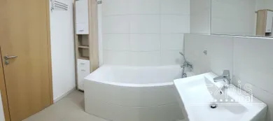 Na prenájom 3-izbový byt, 91 m², Bratislava-Staré Mesto, Žižkova
