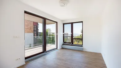 Na predaj 4-izbový byt, 188 m², Bratislava-Staré Mesto, Hriňovská
