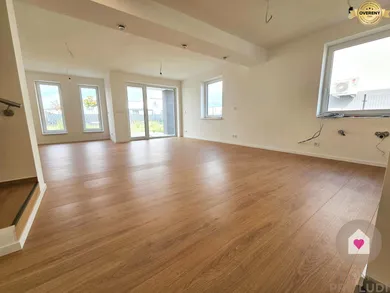 Na predaj 4-izbový dom, 128 m², Ivanka pri Dunaji, Jazerná