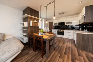 Na predaj 3-izbový byt, 87 m², Pezinok, Moyzesova