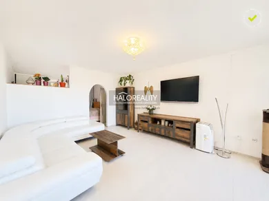 Na predaj 2-izbový byt, 64 m², Bratislava-Devínska Nová Ves