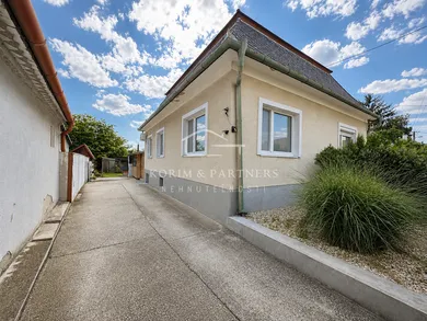 Na predaj 4-izbový dom, 135 m², Dunajská Streda
