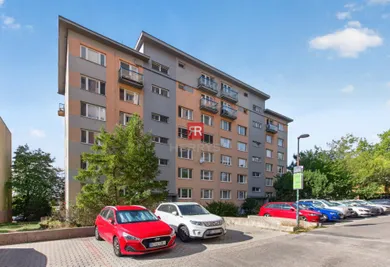 Na predaj 1-izbový byt, 40 m², Bratislava-Nové Mesto, Klenová
