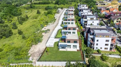 Na predaj 4-izbový dom, 169 m², Bratislava-Rača, Pri kolíske