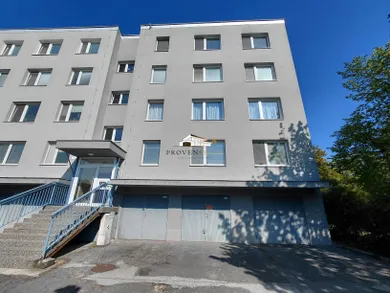 Mieszkania na wynajem, 3-pokojowe, Bratislava-Dúbravka · €700