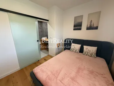 Na predaj 2-izbový byt, 43 m², Bratislava-Lamač, Bakošova