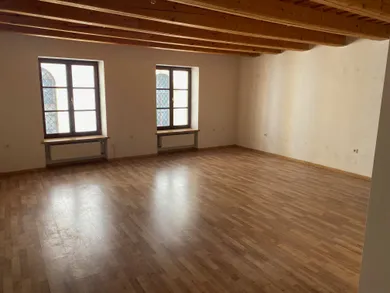 Komerčné priestory na prenájom, Trenčín · €400