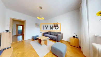 Na prenájom 3-izbový byt, 82 m², Bratislava-Staré Mesto, Záhradnícka
