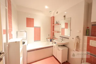 Na predaj 3-izbový byt, 72 m², Bratislava-Nové Mesto, Kukučínova