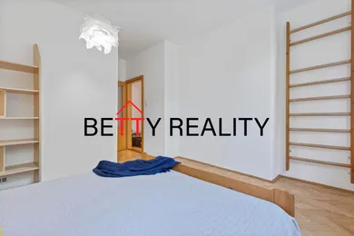 Na prenájom 2-izbový byt, 76 m², Bratislava-Ružinov, Svätoplukova