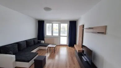Na prenájom 3-izbový byt, 71 m², Bratislava-Karlova Ves