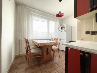 Na predaj 2-izbový byt, 63 m², Bratislava-Ružinov