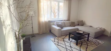 Na predaj 2-izbový byt, 65 m², Bratislava-Staré Mesto, Karadžičova