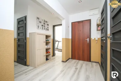 Na predaj 4-izbový byt, 80 m², Trenčín, T. Vansovej