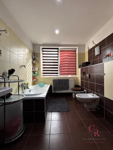 Na predaj 3-izbový dom, 115 m², Levice