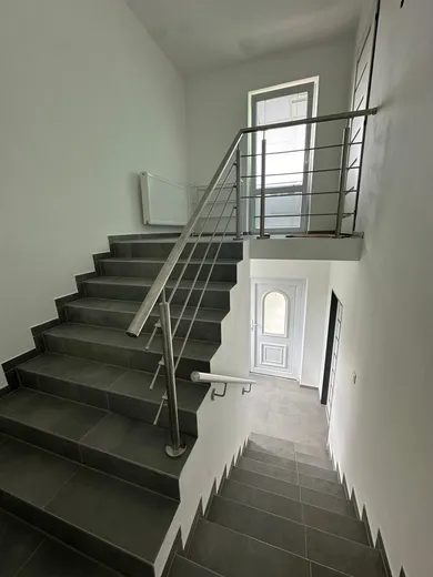 Na prenájom dom, 200 m², Valaliky