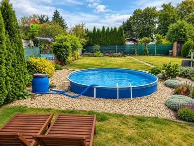 Na predaj rekreačný dom, 370 m², Levice, Mestský Majer