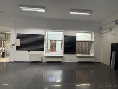 Na prenájom komerčné, 80 m², Topoľčany