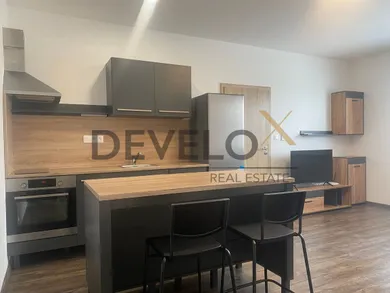 Na prenájom 1-izbový byt, 30 m², Malacky, Továrenská