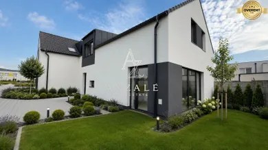 Na predaj 4-izbový dom, 135 m², Chorvátsky Grob, Vajnorská