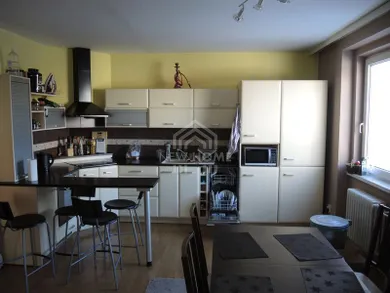 Na prenájom 3-izbový byt, 70 m², Bratislava-Ružinov, Palkovičova