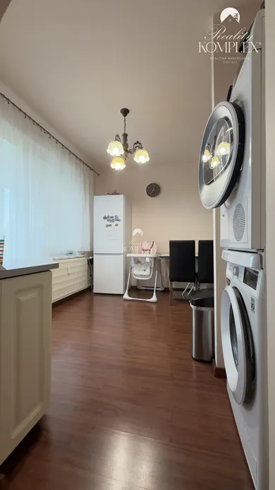 Na prenájom 3-izbový byt, 75 m², Komárno, Biskupa Királya
