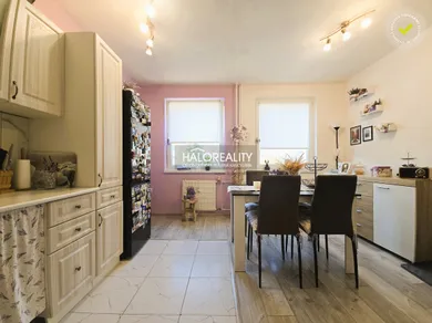 Na predaj 3-izbový byt, 59 m², Levice