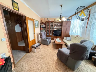 Na predaj 3-izbový byt, 60 m², Hlohovec, Podzámska