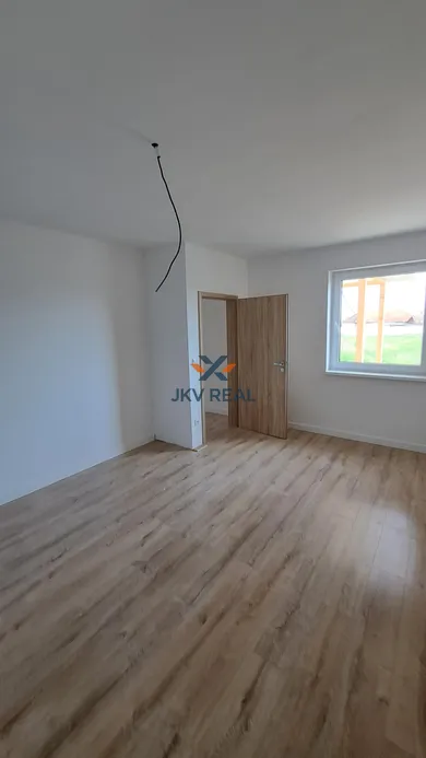 Na predaj 4-izbový dom, 140 m², Zemianska Olča