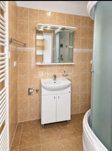 Na predaj komerčné, 38 m², Brezová pod Bradlom