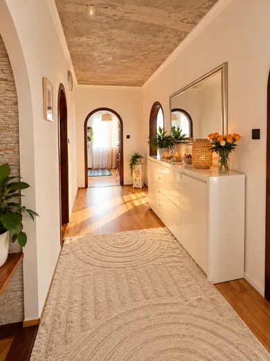 Na predaj 3-izbový byt, 86 m², Malacky, Malé námestie