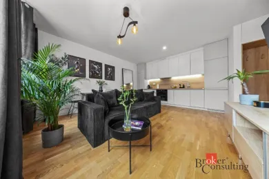 Byty na prenájom 2-izbový, Bratislava-Staré Mesto · €880