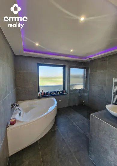 Na predaj 4-izbový dom, 150 m², Horné Mýto, Kamzíčia