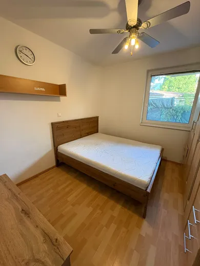 Na predaj 1-izbový byt, 39 m², Rovinka, Železničná