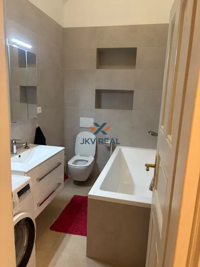 Na prenájom 3-izbový byt, 84 m², Košice-Staré Mesto, Hlavná