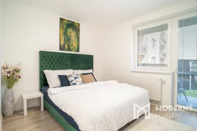 Na prenájom 2-izbový byt, 57 m², Zavar, -