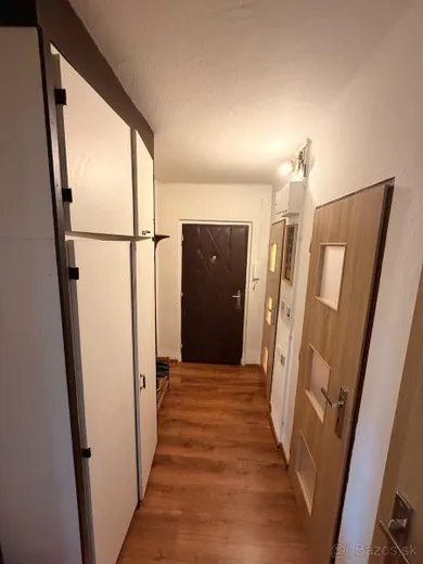 Na predaj 3-izbový byt, 70 m², Prievidza, Š. Králika