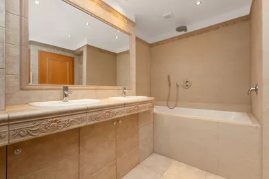 Na predaj 4-izbový byt, 125 m², Bratislava-Staré Mesto