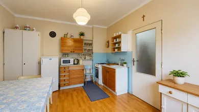 Na predaj 5-izbový dom, 200 m², Bučany